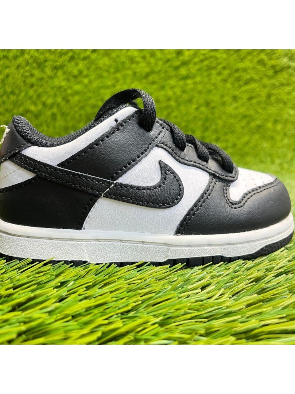 Nike Dunk Low Boys Size 8C Black White Athletic Leather Lace Up Shoes Sneakers